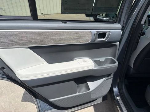 Used 2024 Hyundai Santa Fe Calligraphy AWD/4WD image 13
