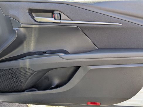 Used 2025 Toyota Camry LE image 35