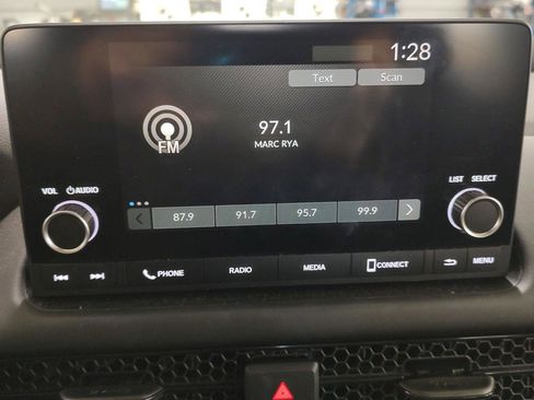 Used 2023 Honda HR-V LX image 8