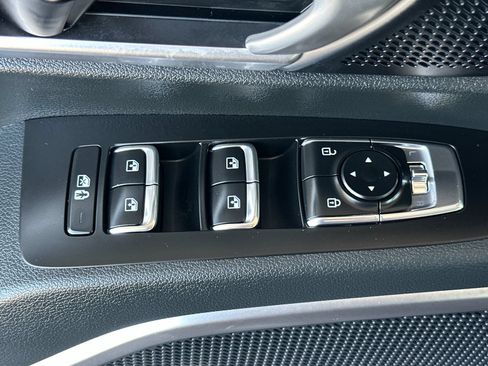 Certified 2025 Kia Telluride LX FWD image 14