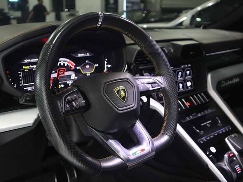 Used 2019 Lamborghini Urus image 14