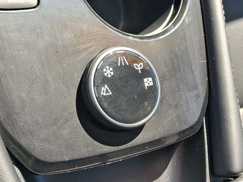 Used 2024 Nissan Rogue Platinum image 26