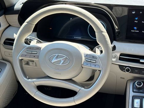 Used 2023 Hyundai Palisade Limited AWD/4WD image 13