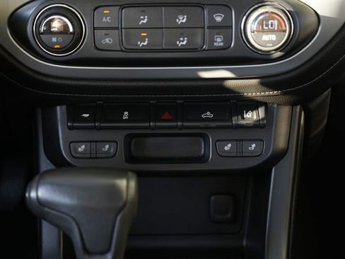 Used 2016 GMC Canyon SLT w/ Driver Alert Package AWD/4WD image 39