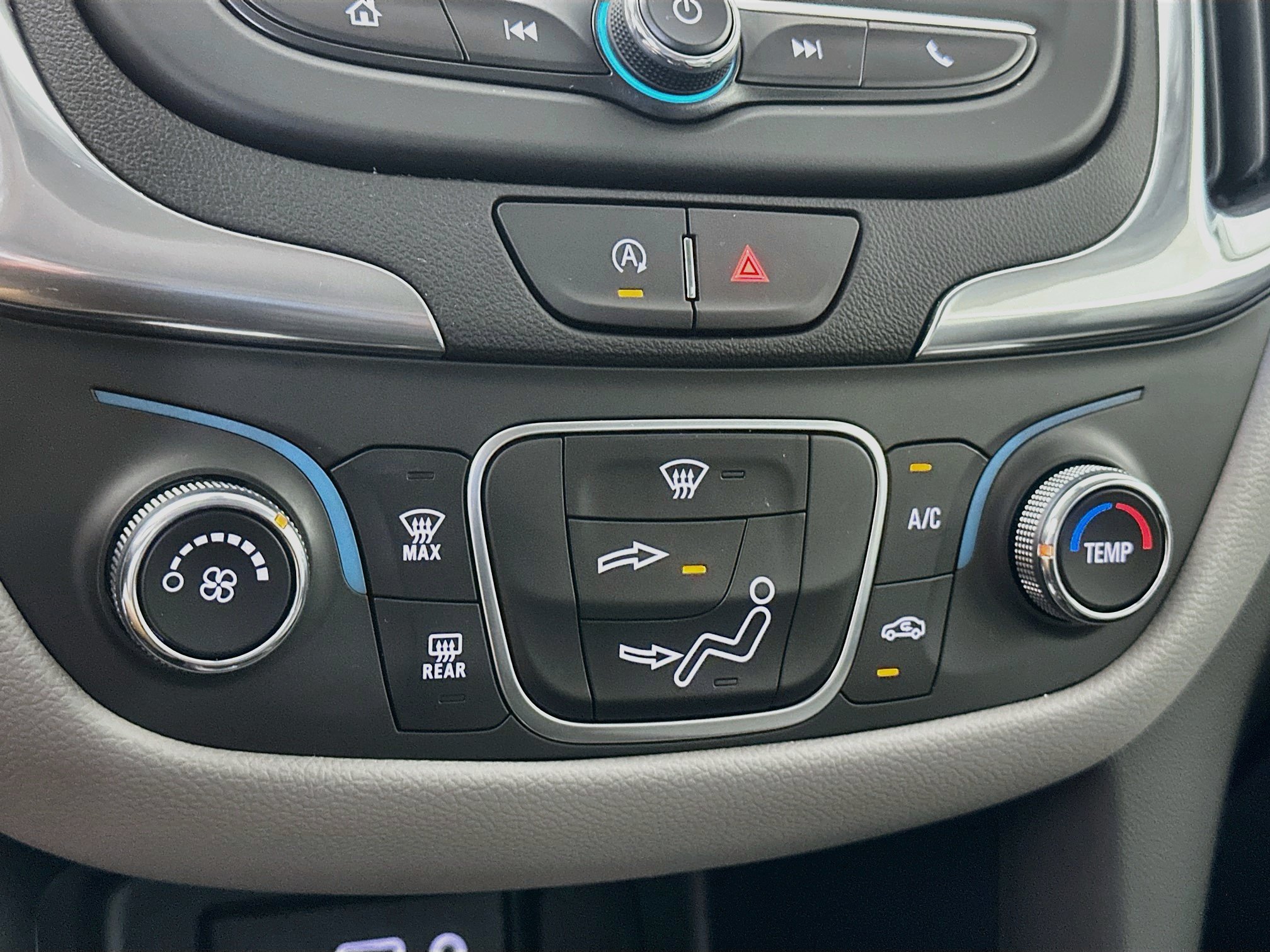 Used 2024 Chevrolet Equinox LS FWD image 22