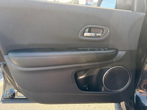 Used 2021 Honda HR-V EX image 13