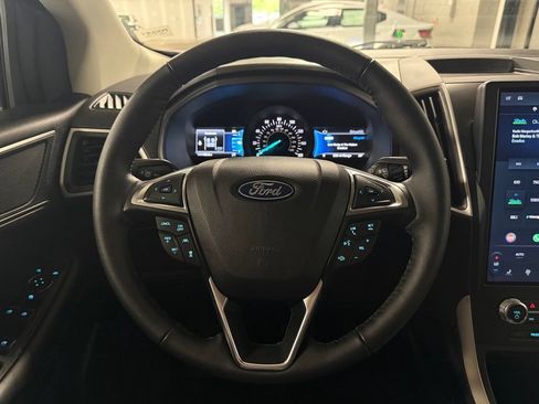 Used 2023 Ford Edge SEL w/ Convenience Package AWD/4WD image 11