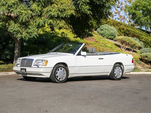 Used 1995 Mercedes-Benz E 320 Convertible image 12
