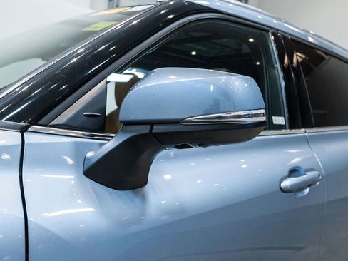 Certified 2021 Toyota Highlander Platinum image 12