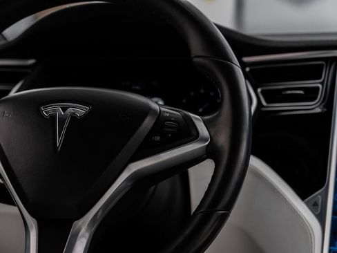 Used 2017 Tesla Model X 75D AWD/4WD image 21