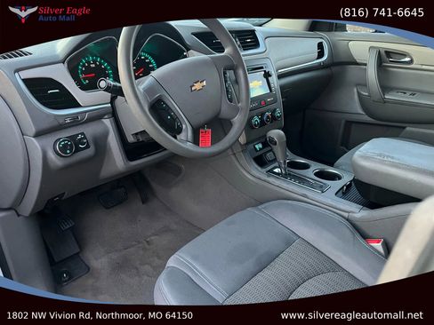 Used 2015 Chevrolet Traverse LS image 6