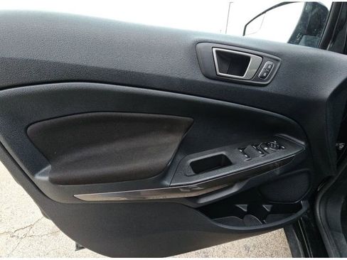 Used 2020 Ford EcoSport SE image 29