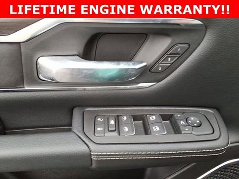 New 2026 RAM 1500 Laramie AWD/4WD image 11