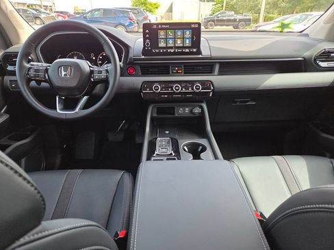 Used 2025 Honda Pilot EX-L image 5
