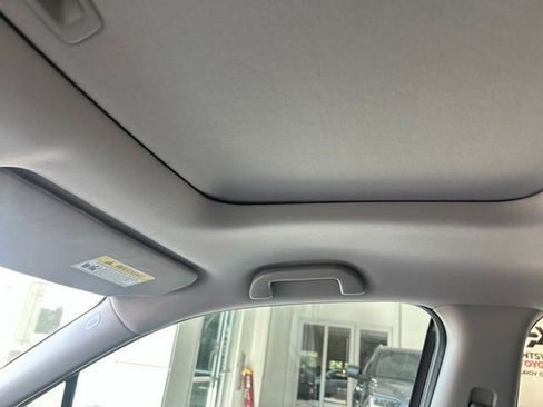 Used 2022 Honda Pilot Special Edition image 12