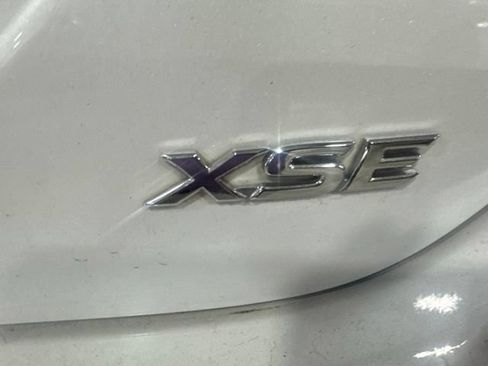 Used 2018 Toyota Camry XSE FWD image 12