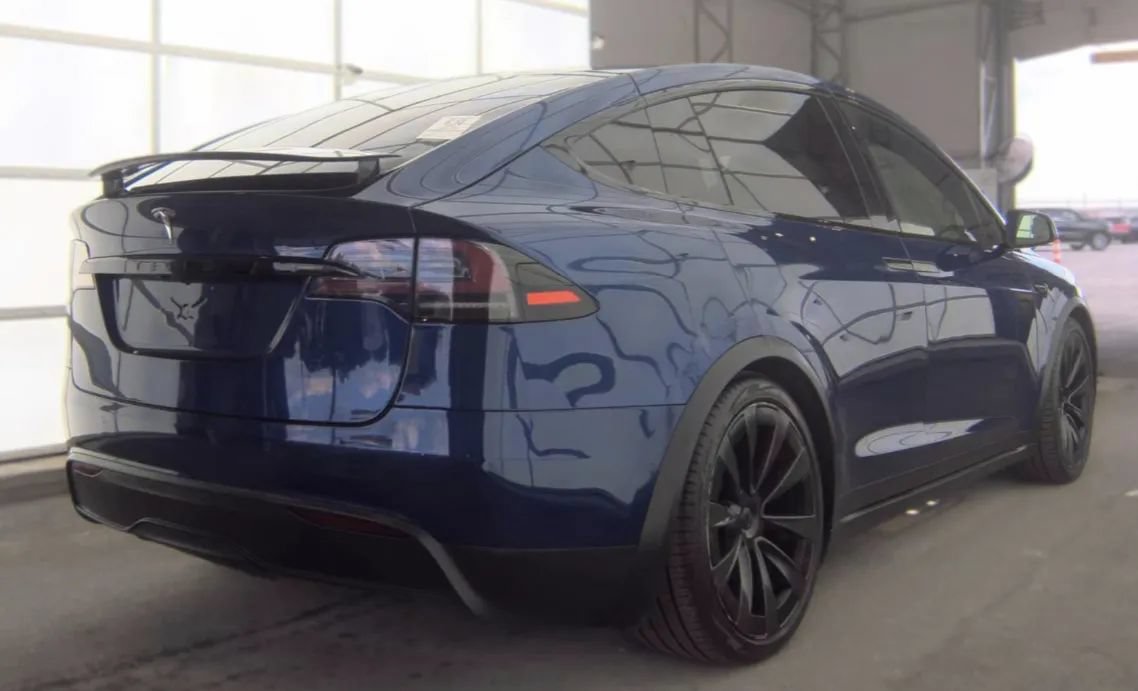 Used 2022 Tesla Model X AWD/4WD image 3