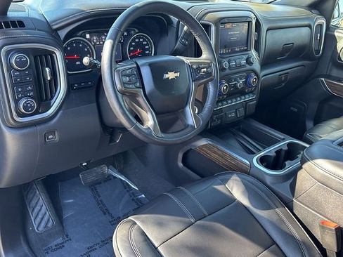 Used 2022 Chevrolet Silverado 1500 High Country w/ Technology Package image 10