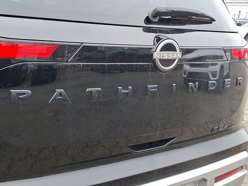Used 2023 Nissan Pathfinder SL w/ SL Premium Package image 32