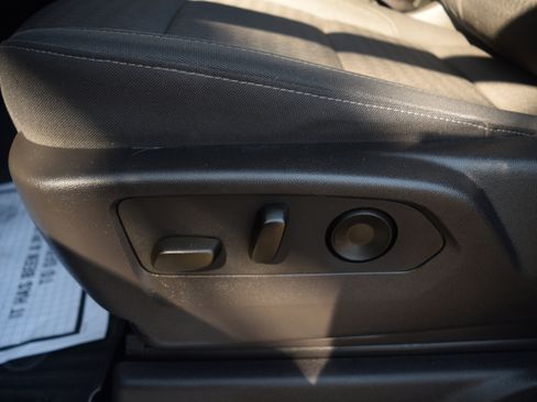 Used 2024 Chevrolet Silverado 1500 LT Trail Boss w/ Protection Package image 18