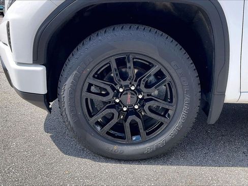 Used 2025 GMC Sierra 1500 Elevation AWD/4WD image 7