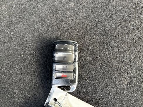 Used 2017 Kia Cadenza Premium w/ Luxury Package image 35