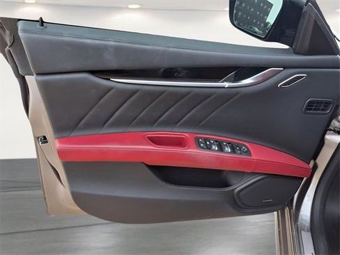 Used 2022 Maserati Ghibli Modena Q4 image 17