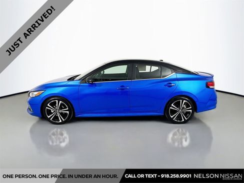 Certified 2022 Nissan Sentra SR w/ Trunk Package image 8