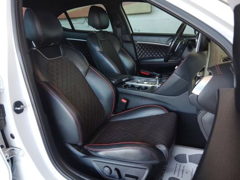 Used 2019 Genesis G70 3.3T Advanced w/ Sport Package RWD image 15