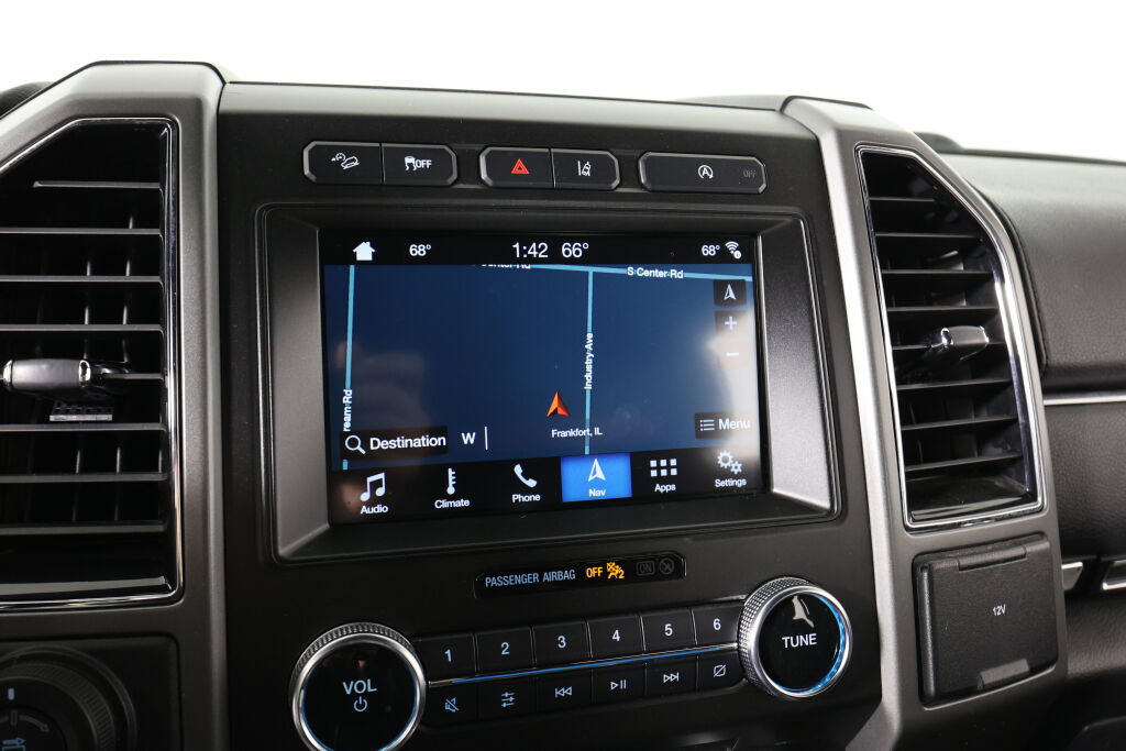 Used 2018 Ford Expedition Max XLT w/ Equipment Group 202A AWD/4WD image 39