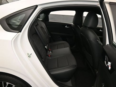 Used 2022 Kia Forte GT-Line w/ GT-Line Technology Package FWD image 32