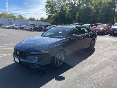 Certified 2024 Honda Accord EX-L image 2