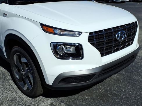 New 2026 Hyundai Venue SEL image 6