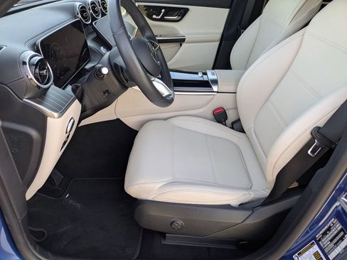 Used 2024 Mercedes-Benz GLC 300 4MATIC image 14