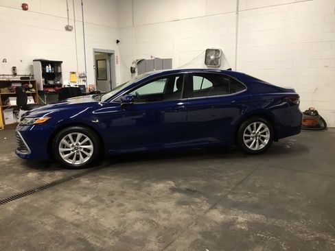 Certified 2023 Toyota Camry LE image 3