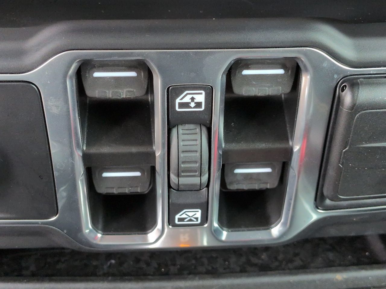 Used 2023 Jeep Gladiator Overland AWD/4WD image 24