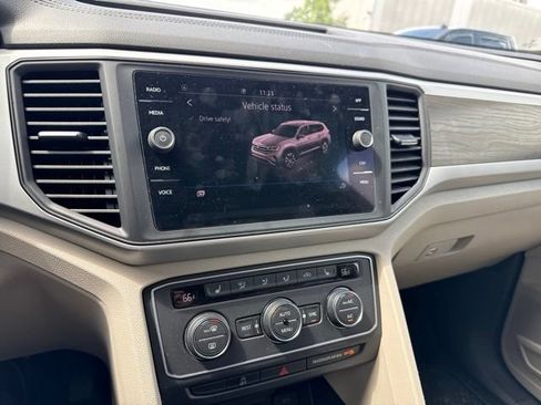 Used 2021 Volkswagen Atlas SE w/ Towing Package FWD image 13