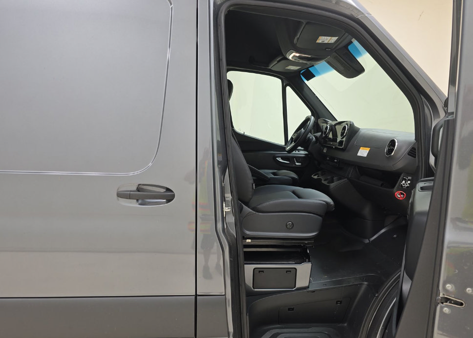 Used 2024 Mercedes-Benz Sprinter 3500 w/ Parking Package image 8