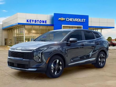 Used 2026 Kia Sportage LX FWD image 3