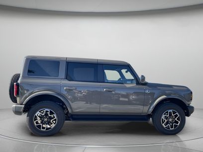 New 2025 Ford Bronco Outer Banks
