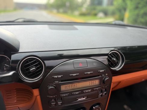 Used 2006 MAZDA MX-5 Miata Grand Touring image 38