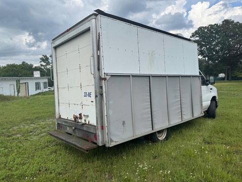 Used 2012 Ford E-350 and Econoline 350 Super Duty image 10