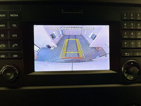 Used 2018 Mercedes-Benz Sprinter 2500 image 25