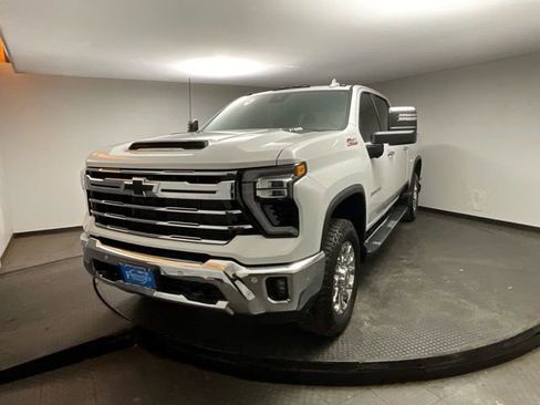 Certified 2026 Chevrolet Silverado 2500 LTZ w/ LTZ Convenience Package image 3