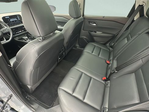 Used 2023 Nissan Rogue SL w/ SL Premium Package AWD/4WD image 9