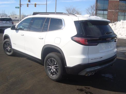 New 2026 GMC Acadia Elevation image 7
