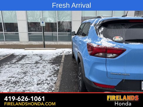 Used 2024 Chevrolet TrailBlazer LT w/ LT Cold Weather Package image 4