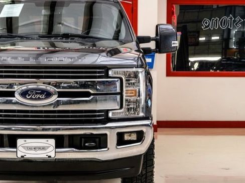 Used 2018 Ford F250 Lariat w/ Lariat Value Package image 40