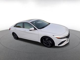 Used 2025 Hyundai Elantra Limited video 2