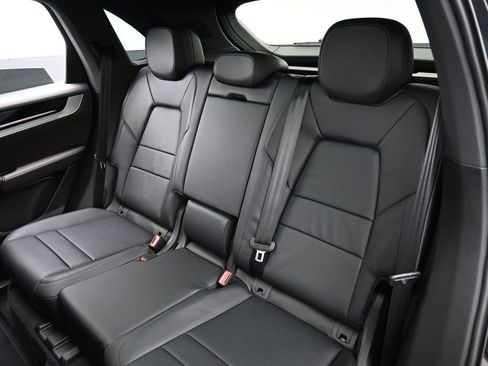 New 2026 Porsche Cayenne image 23
